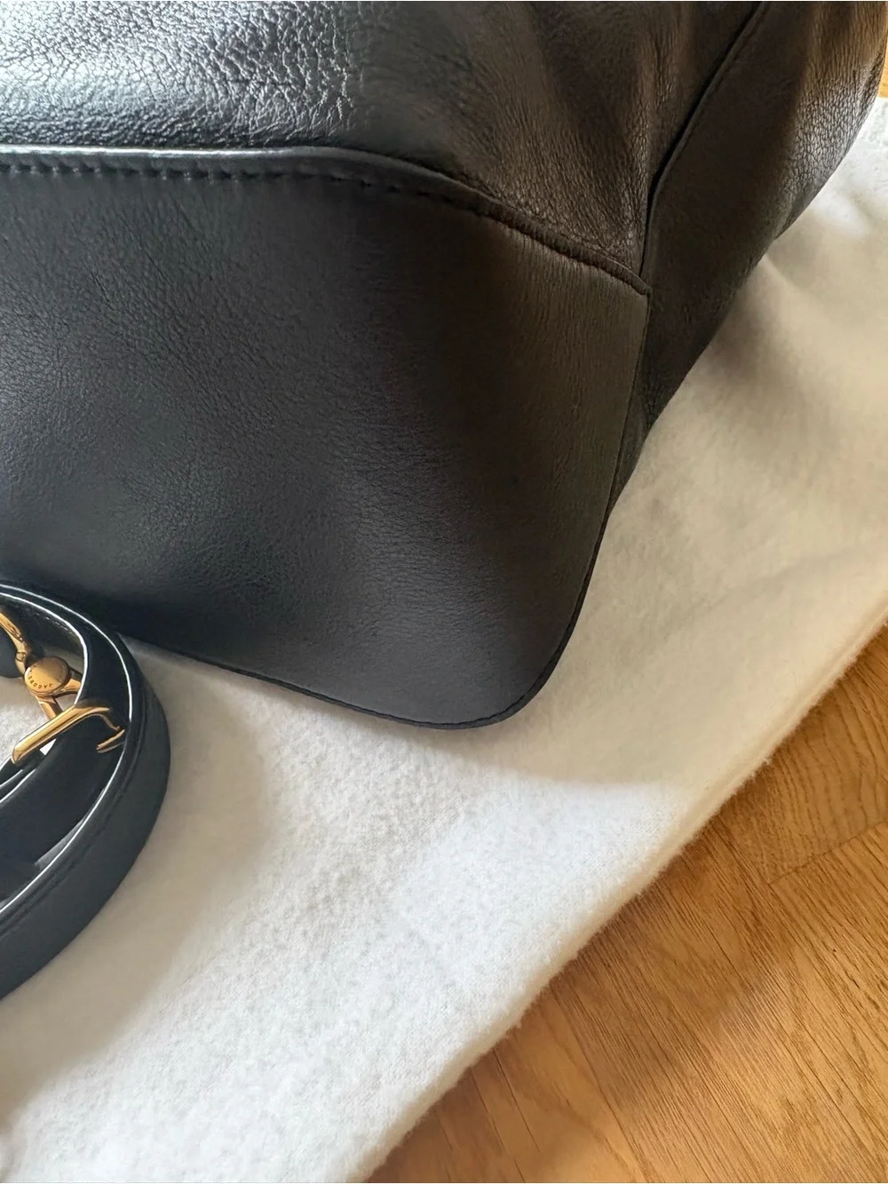 Marc Jacobs elegant black